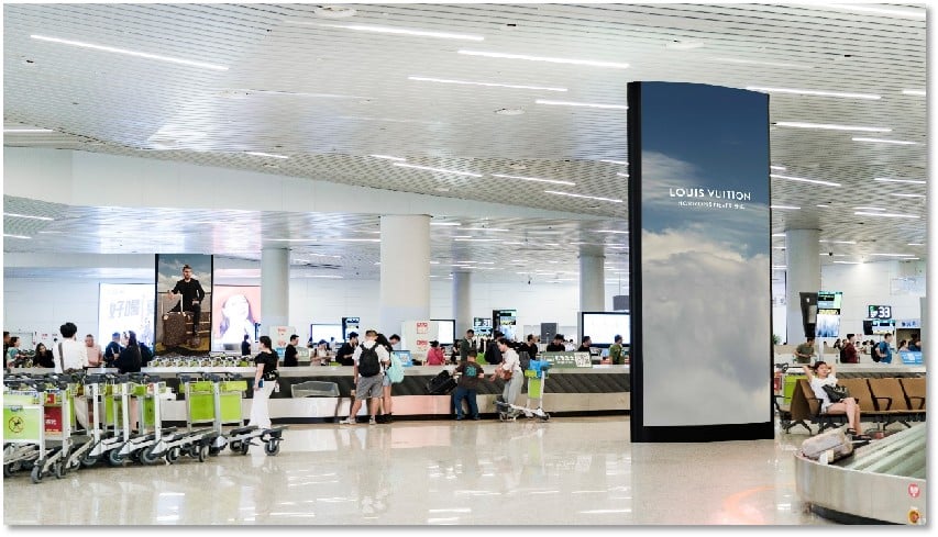 T2 Domestic Arrival Baggage Hall Totem Lightbox Package