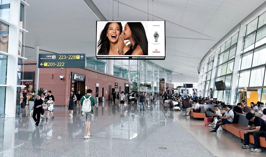 T2 Domestic Departure and Arrival Mixed Flow Hall Hanging Lightbox Package