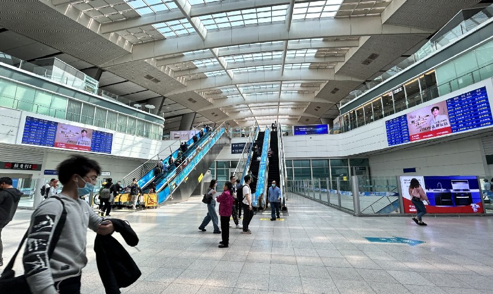 Beijing South Railway Station Advertising North-South Entrance Digital Billboard Package